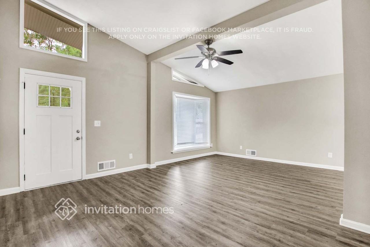 6451 Courtney Dr - Photo 3 of 23