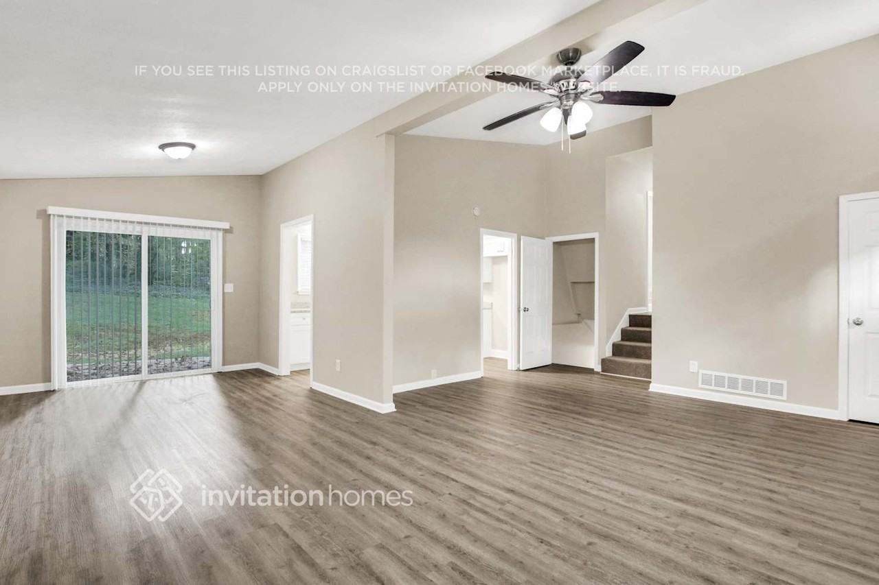 6451 Courtney Dr - Photo 5 of 23