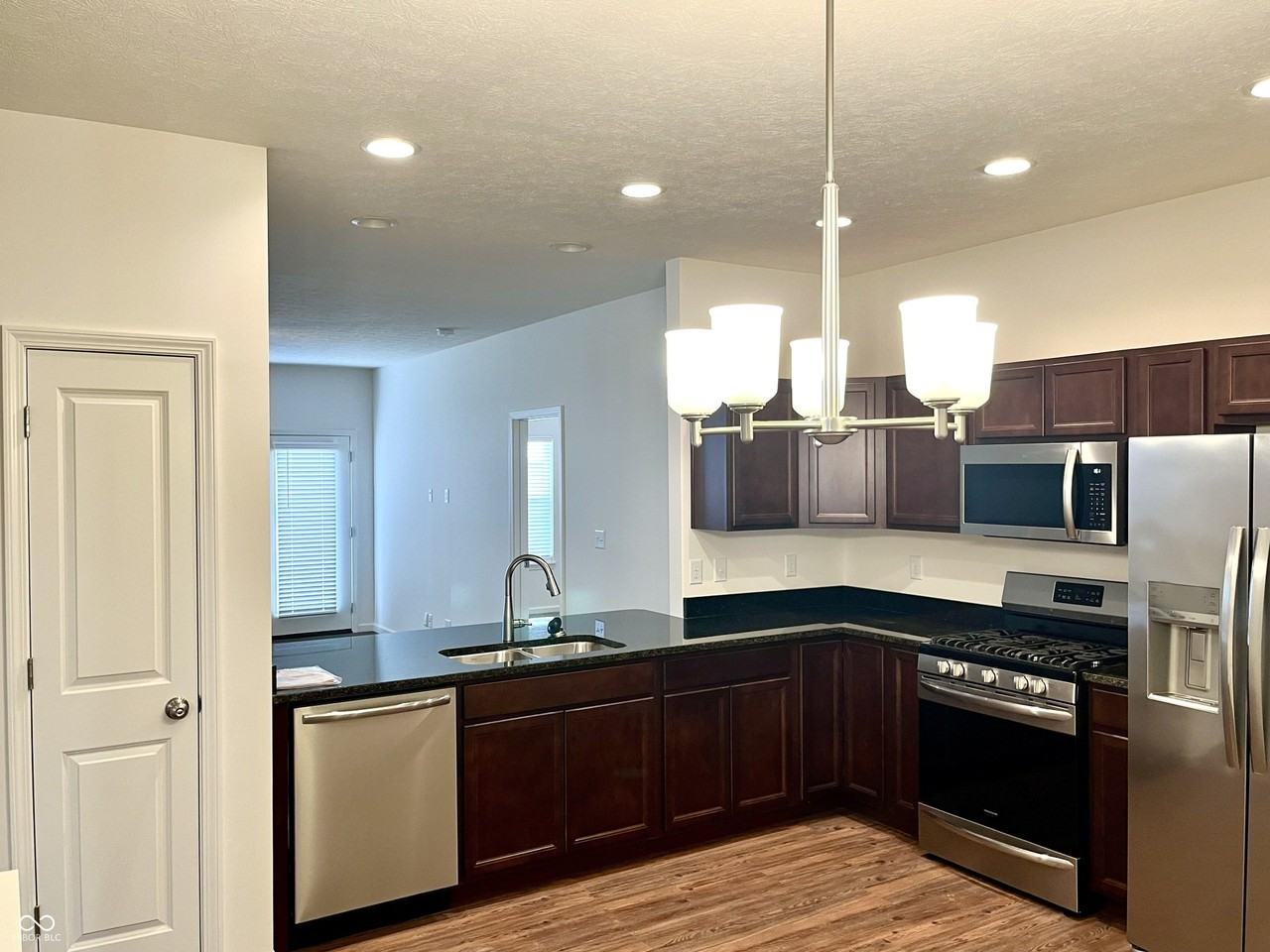 6250 Shale Crescent Dr - Photo 7 of 29