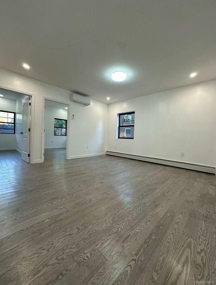 3544 172nd St - Photo 4 of 9