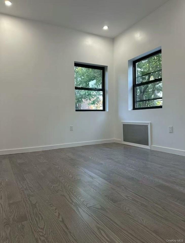 3544 172nd St - Photo 6 of 9