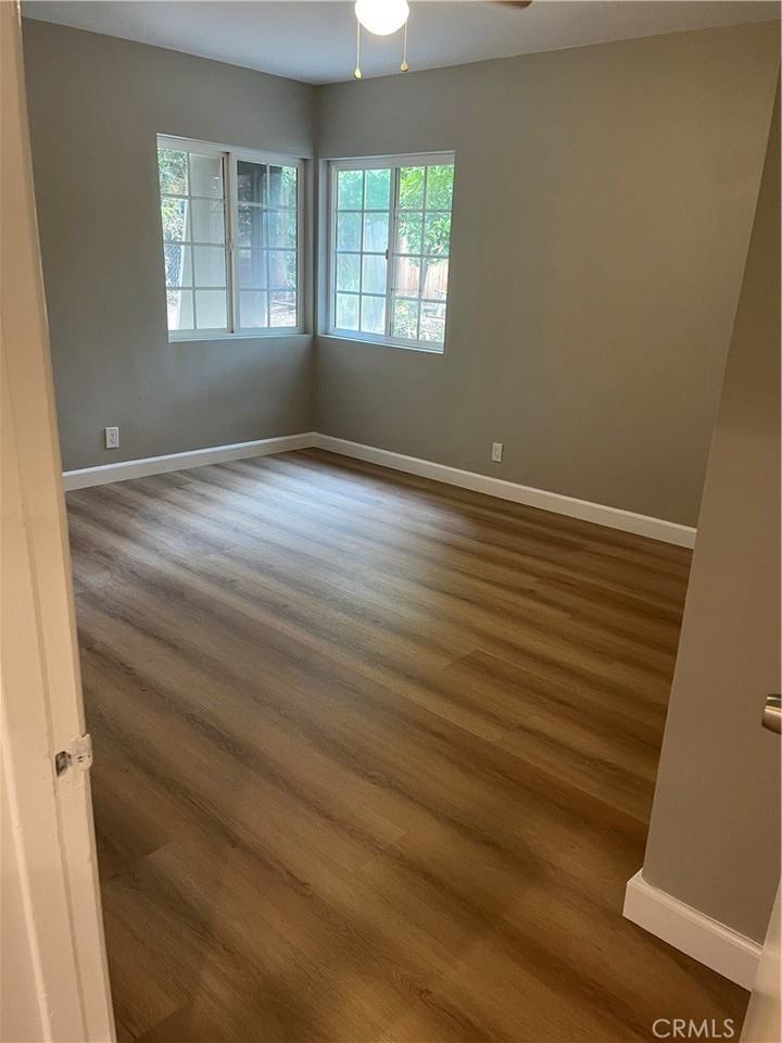 835 E Howard St - Photo 7 of 7