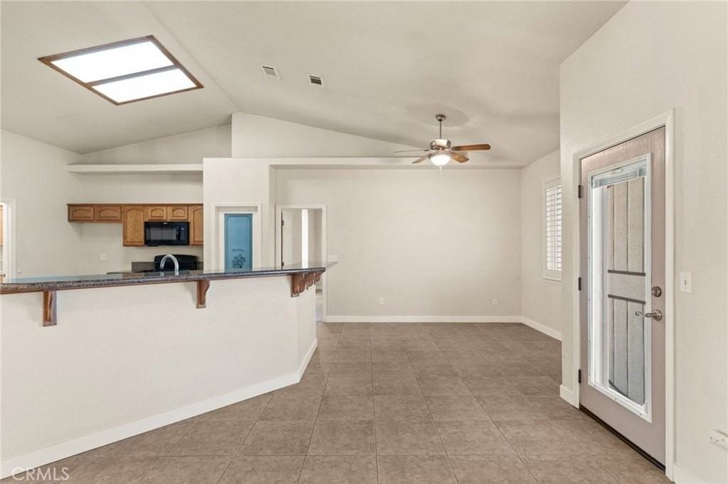 15095 Douglas St - Photo 5 of 24