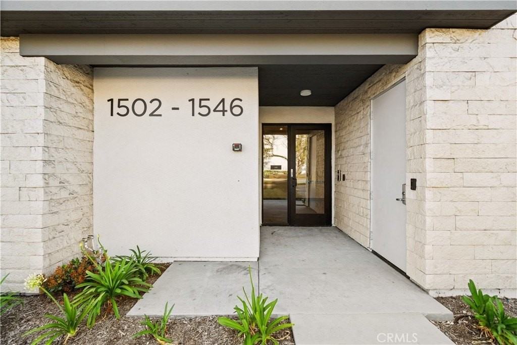 1522 S Urbana St - Photo 2 of 45