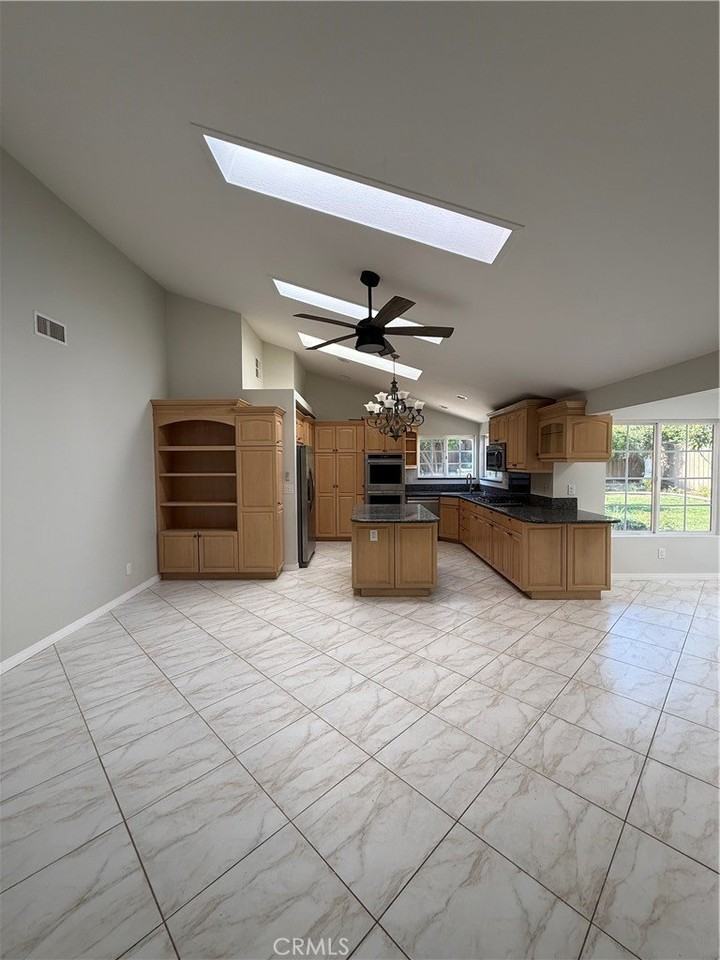 1279 Clayford Ave - Photo 4 of 17