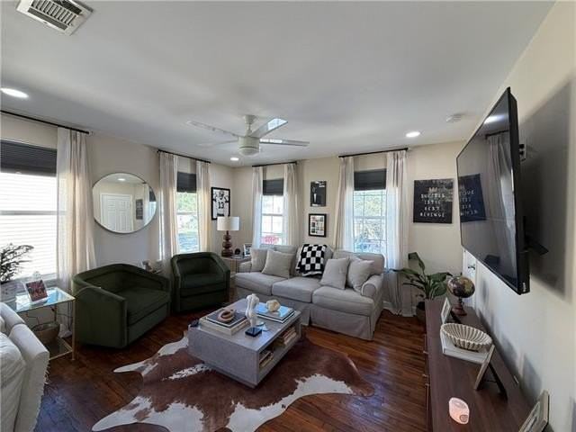 6226 Waldo Dr - Photo 3 of 10