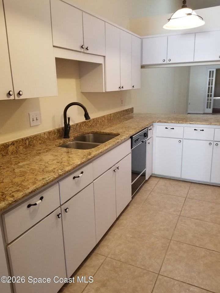 3584 Muirfield Dr - Photo 7 of 35