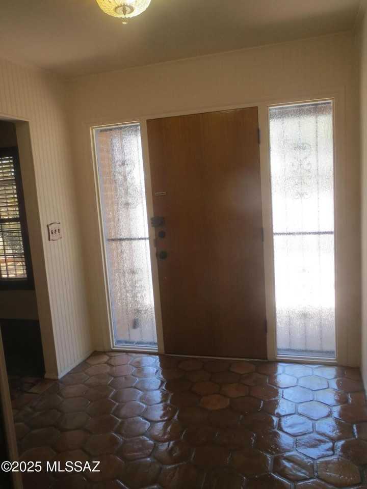 6179 E 3rd St - Photo 4 of 24