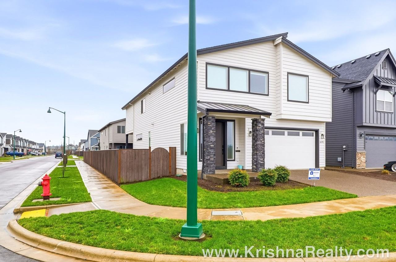 1670 37th Pl - Photo 2 of 27