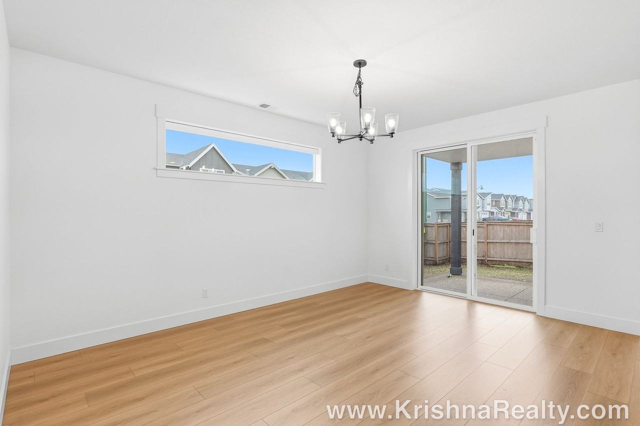 1670 37th Pl - Photo 5 of 27