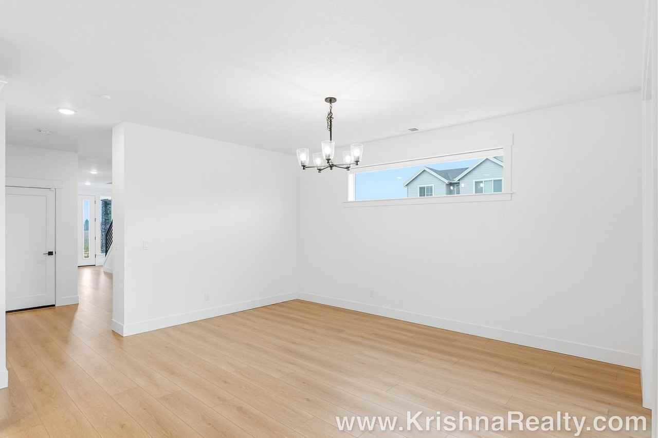 1670 37th Pl - Photo 6 of 27