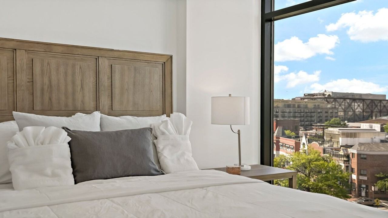 1947 Vermont Ave Nw #1395401P - Photo 3 of 38