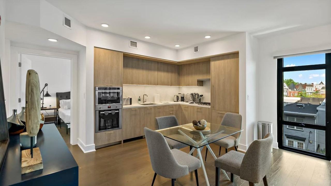 815 V St Nw #1395397P - Photo 4 of 35