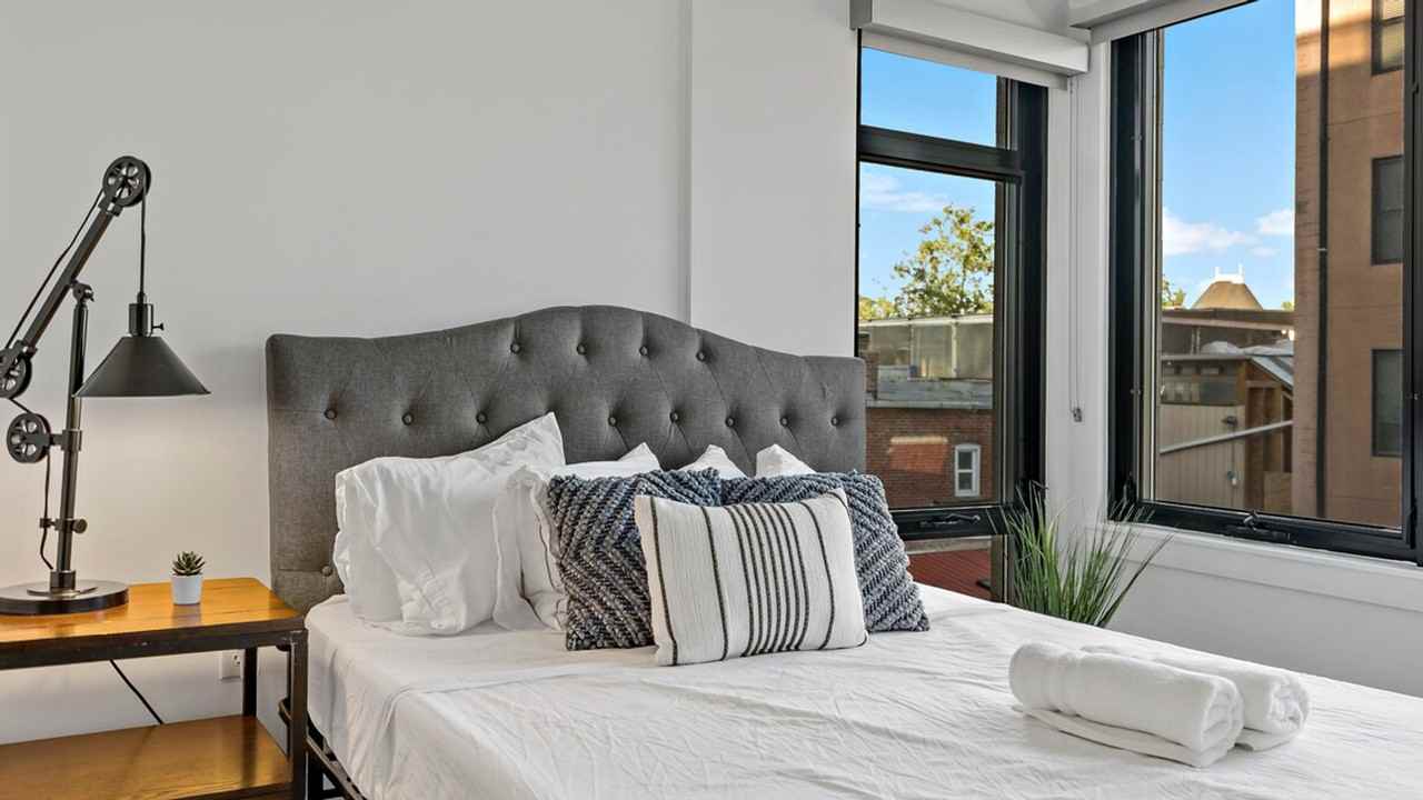 815 V St Nw #1395397P - Photo 5 of 35