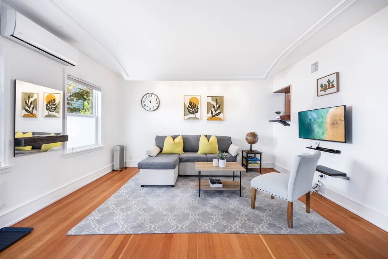 11520 Roosevelt Way Ne #1386784P - Photo 2 of 26