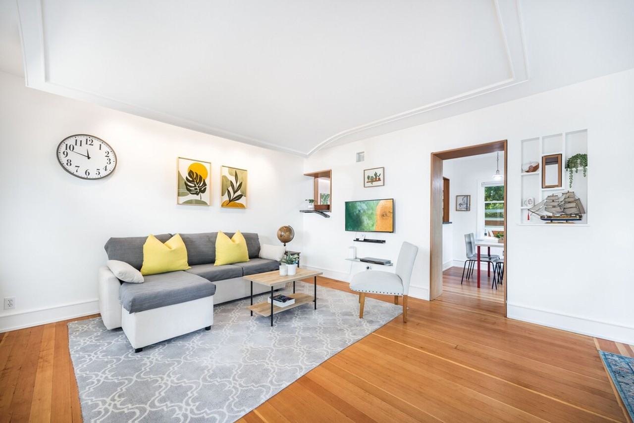 11520 Roosevelt Way Ne #1386784P - Photo 3 of 26