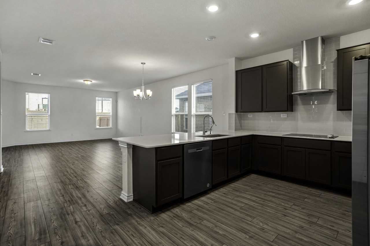 702 Eucharis #1 - Photo 6 of 25