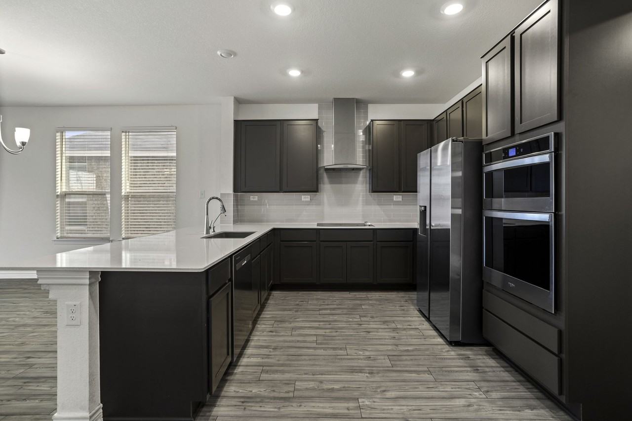 702 Eucharis #1 - Photo 7 of 25