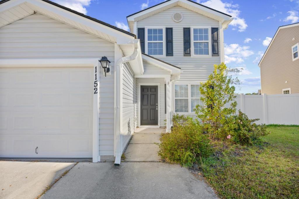 1152 Stoney Falls Blvd - Photo 4 of 23