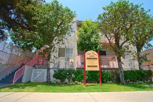 featured image of 14415 Vose St