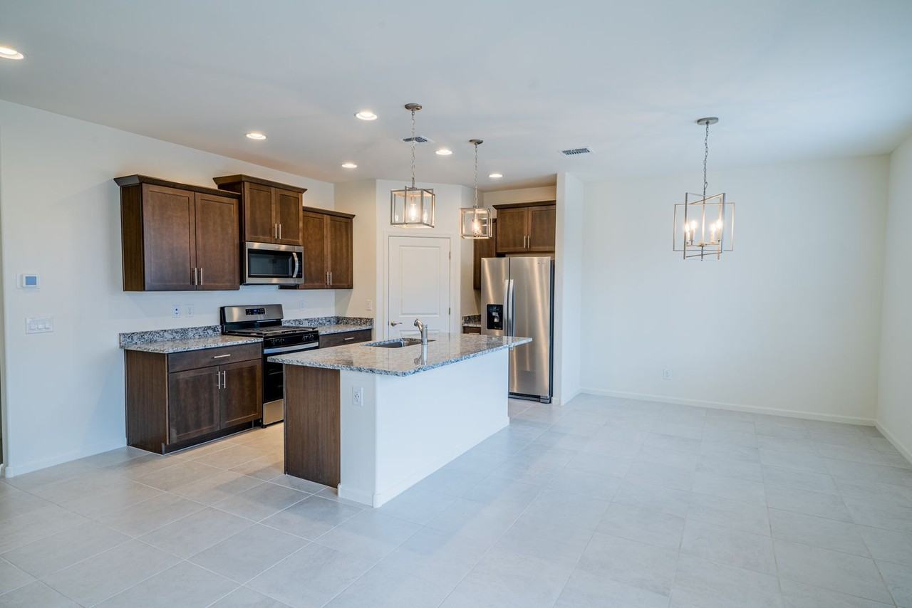 11890 W Charismatic Dr - Photo 3 of 25