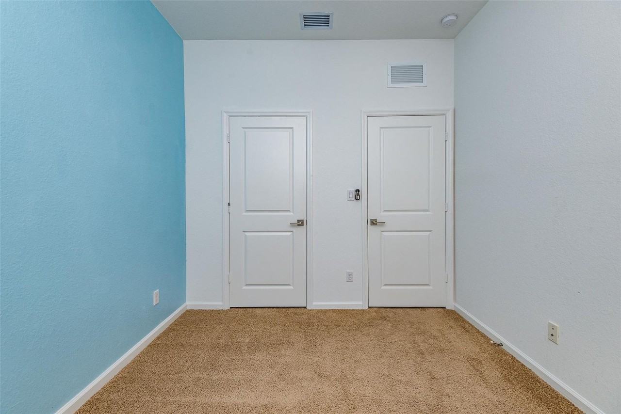 1134 Nw 40th Ter - Photo 6 of 19