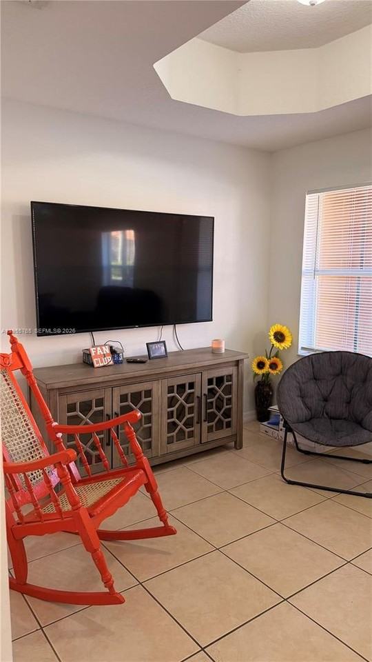 10686 Sw 8th St - Photo 5 of 16