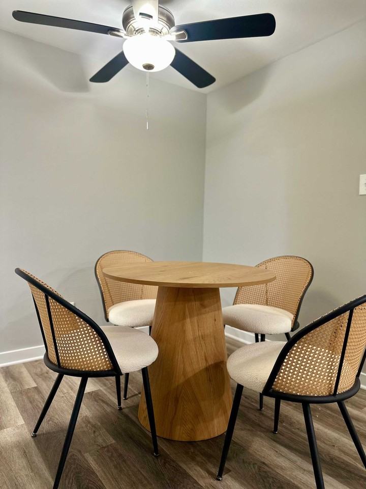 3161 N Cambridge Ave #1042057P - Photo 6 of 7