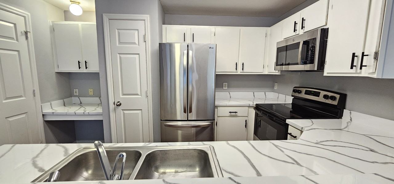 2025 Erving Cir #207 - Photo 5 of 50