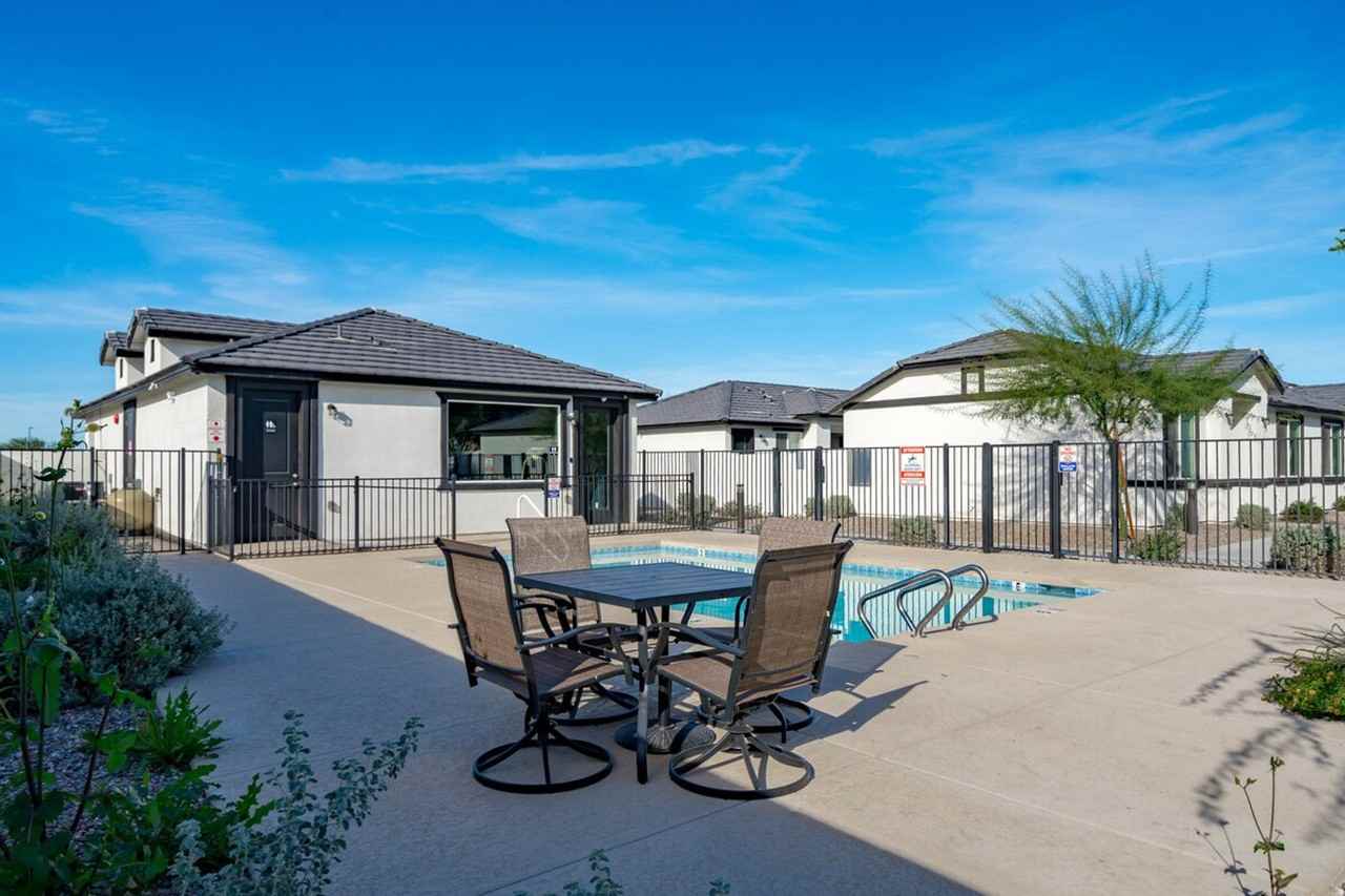 6606 West Paradise Lane - Photo 3 of 79