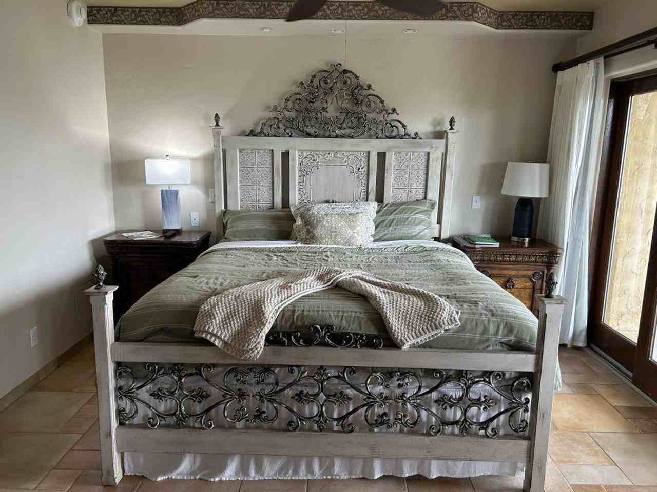 935 Beachview Dr #1377141P - Photo 3 of 26