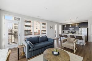 featured image of 421 E Market St