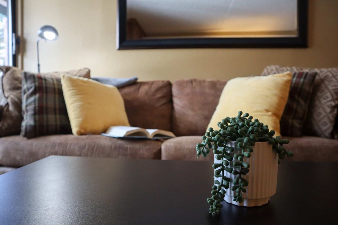 455 Village Rd #1387669P - Photo 6 of 45