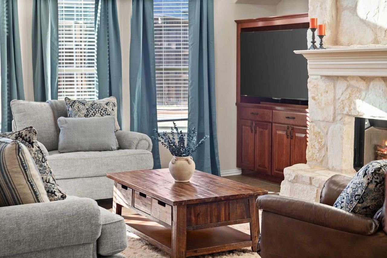 201 Barkley Dr #1391266P - Photo 4 of 46