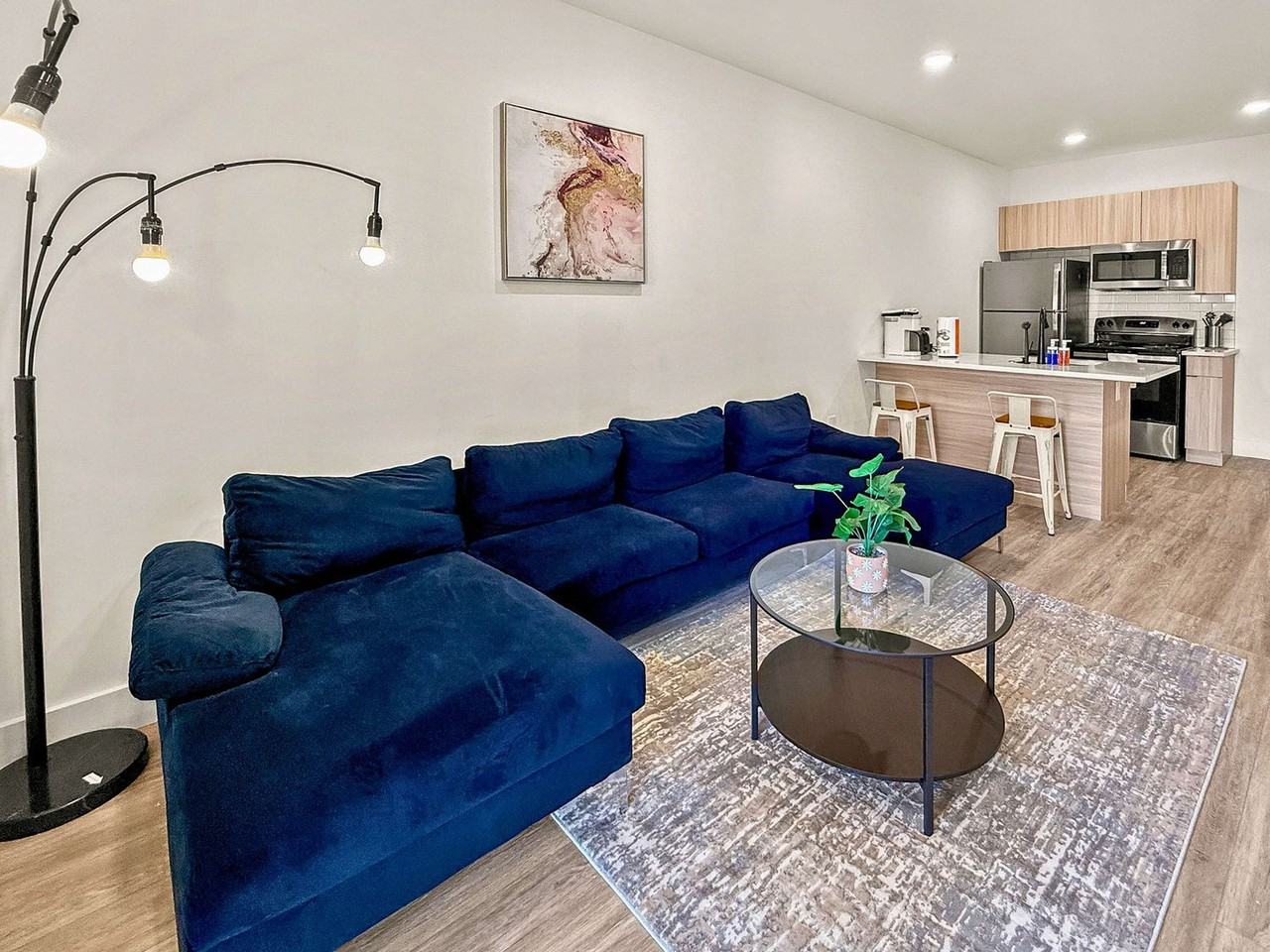 2400 E Huntingdon St #1231679P - Photo 2 of 9