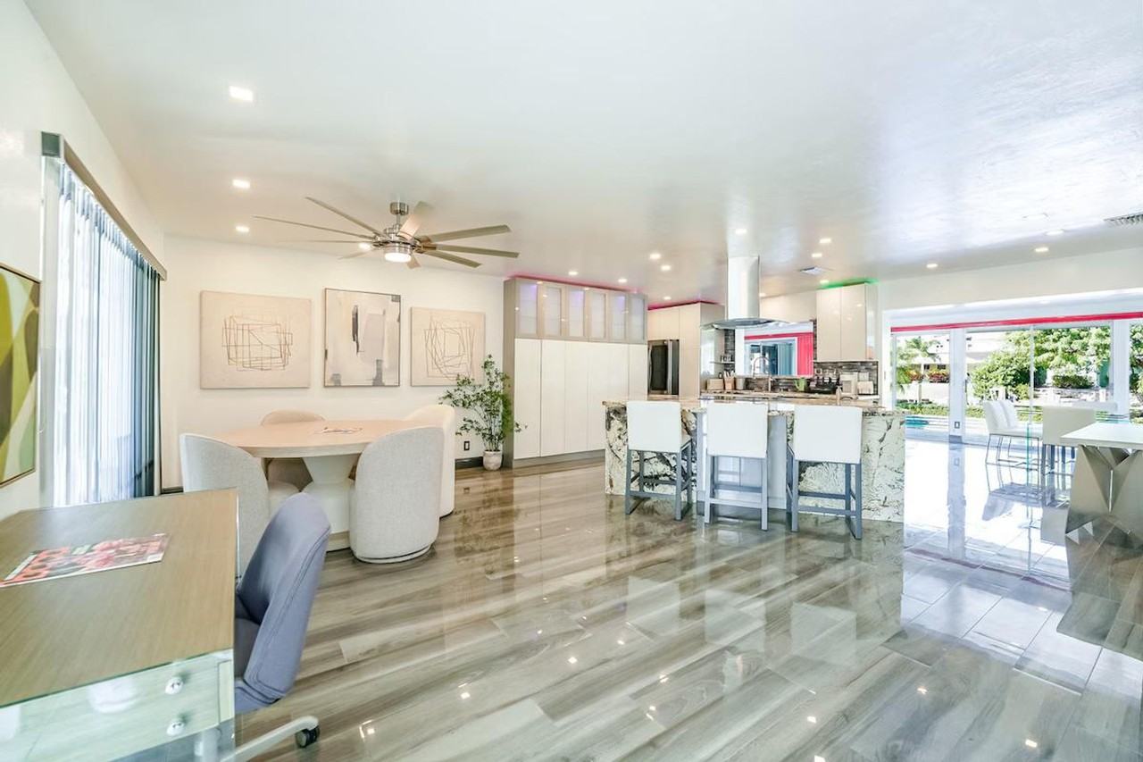 2531 Ne 47th St #1424296P - Photo 2 of 50