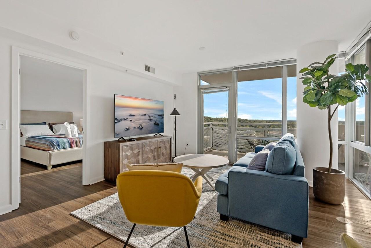 8106 Leesburg Pike #1395432P - Photo 3 of 33