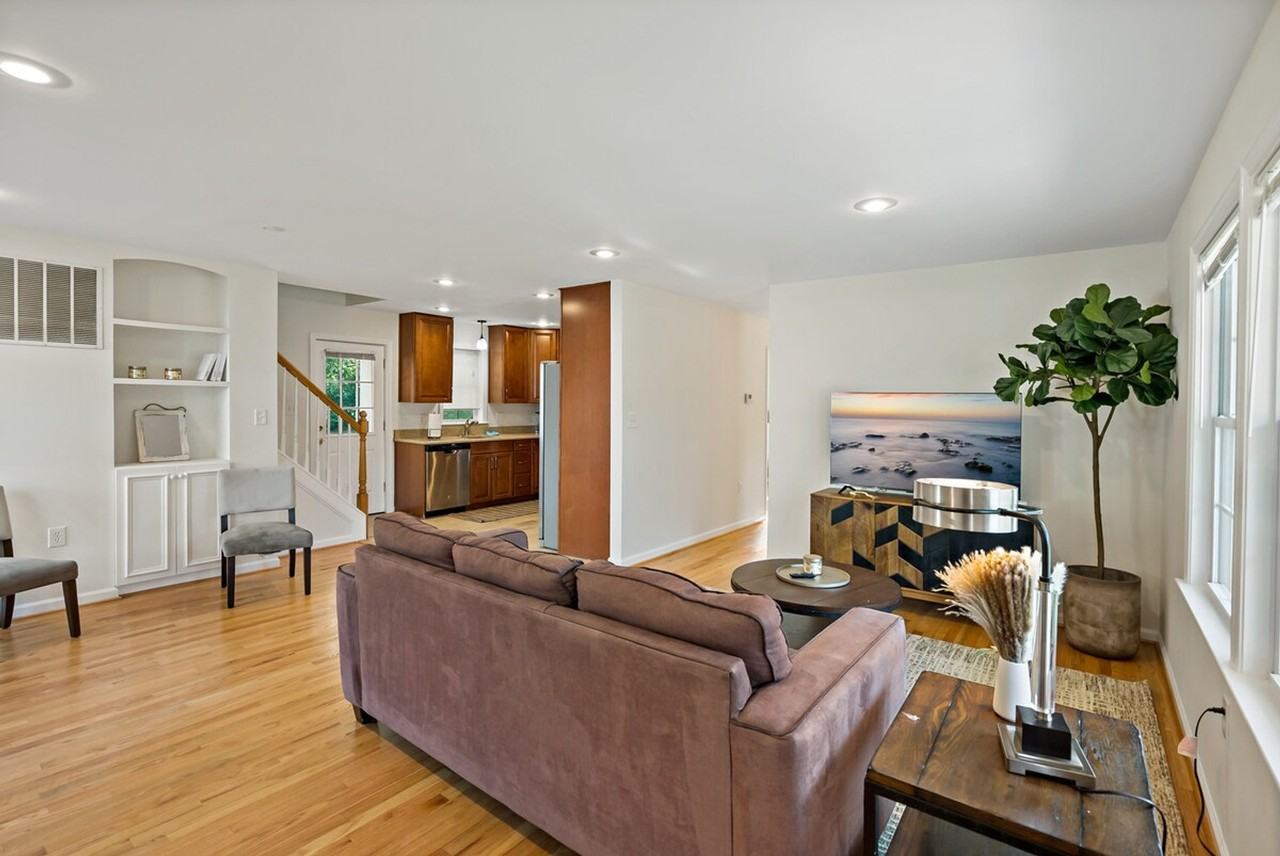 6505 Columbia Pike #1395436P - Photo 3 of 46