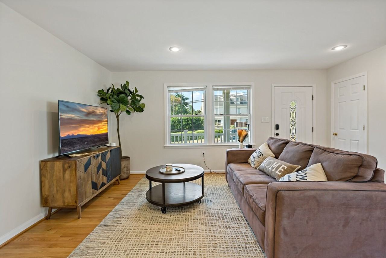 6505 Columbia Pike #1395436P - Photo 4 of 46