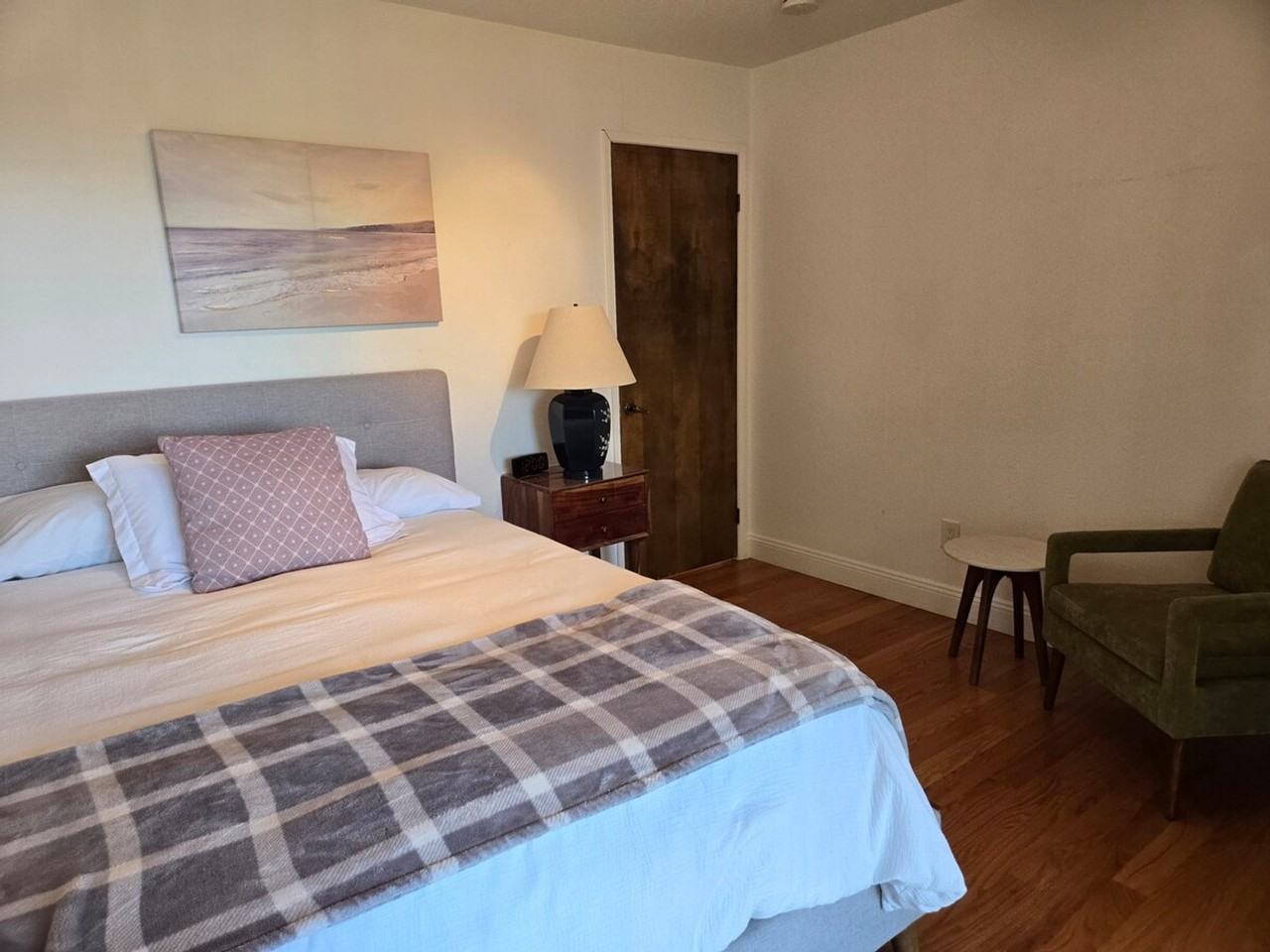 11040 Lochard St #1424330P - Photo 4 of 28