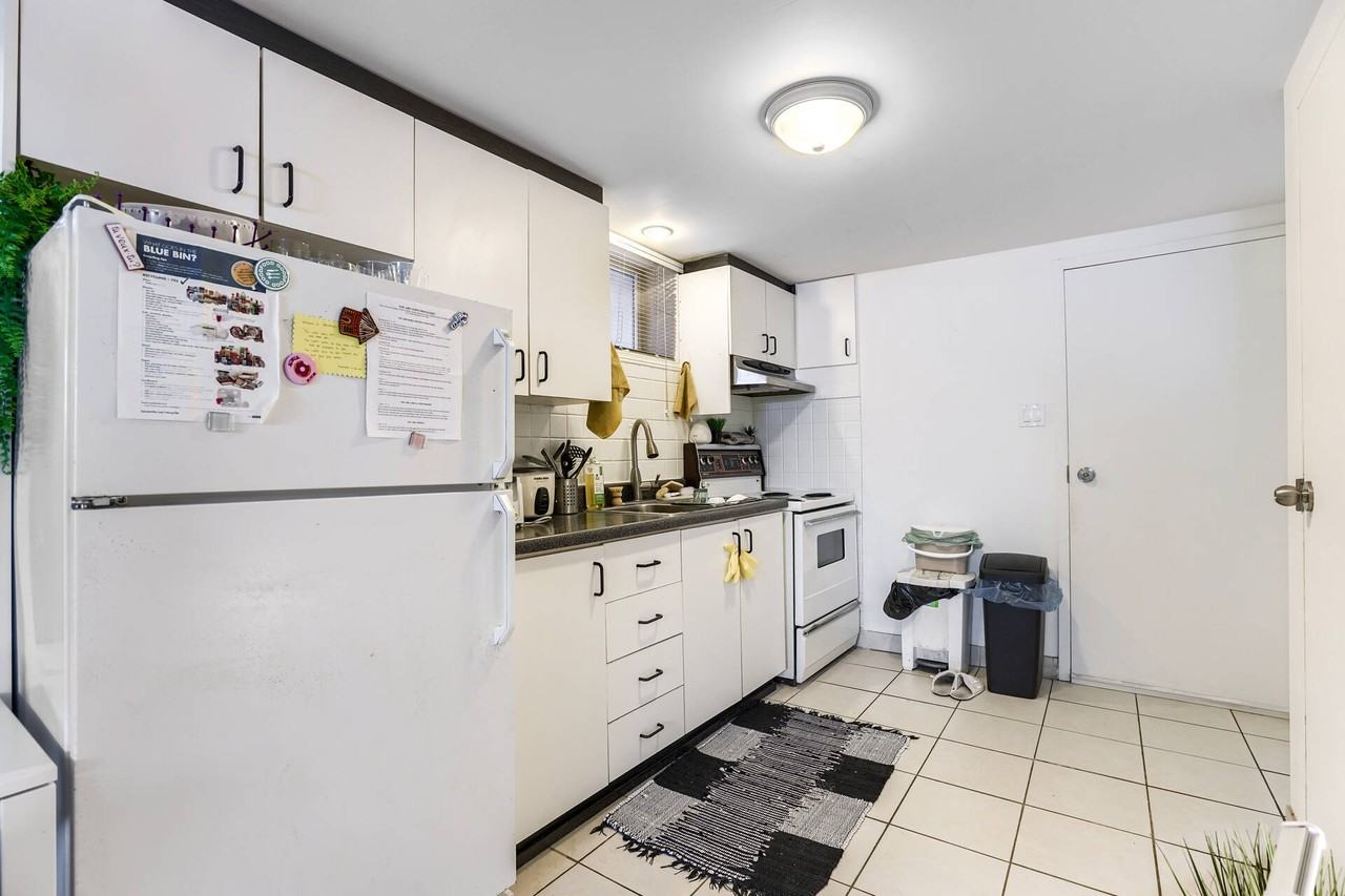 4 Oriole Gardens - Photo 7 of 15