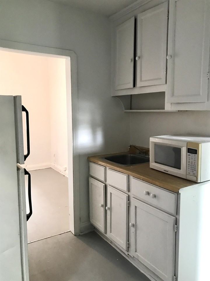 340 Alfred Ave #1 - Photo 4 of 8