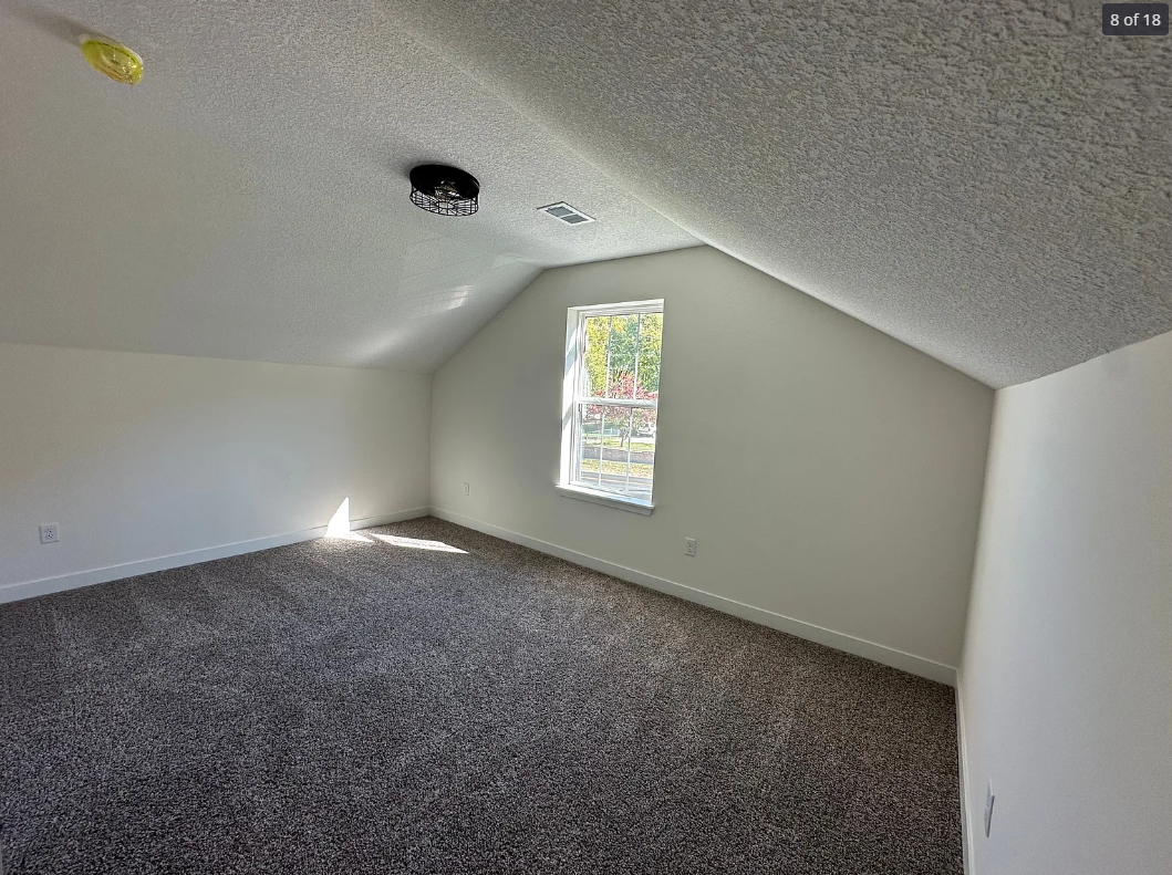 11214 North Oak Trafficway - Photo 7 of 18