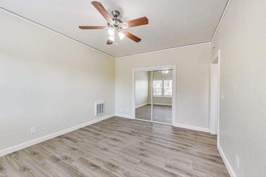 500 Zorah St #03 - Photo 4 of 18