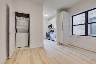 3052 W Cortland St #102 - Photo 1 of 1