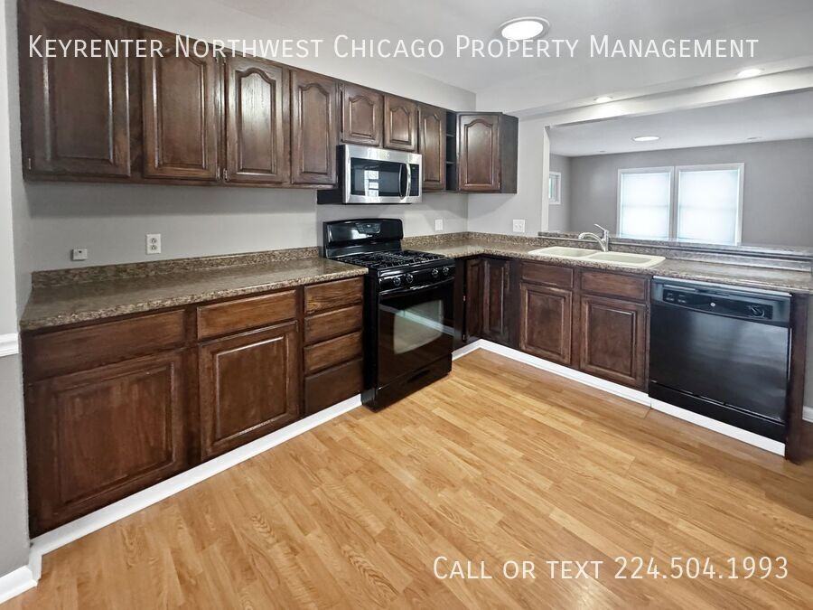 5411 W Lake Shore Dr - Photo 3 of 25