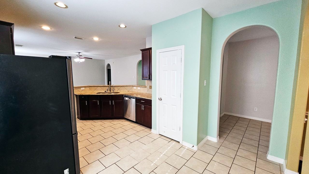 211 Briar Trace Ln #211 - Photo 6 of 50