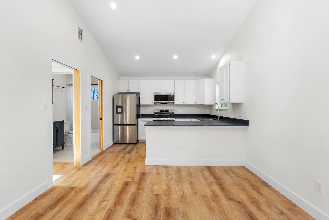 807 Keasbey St #807-2 - Photo 5 of 17