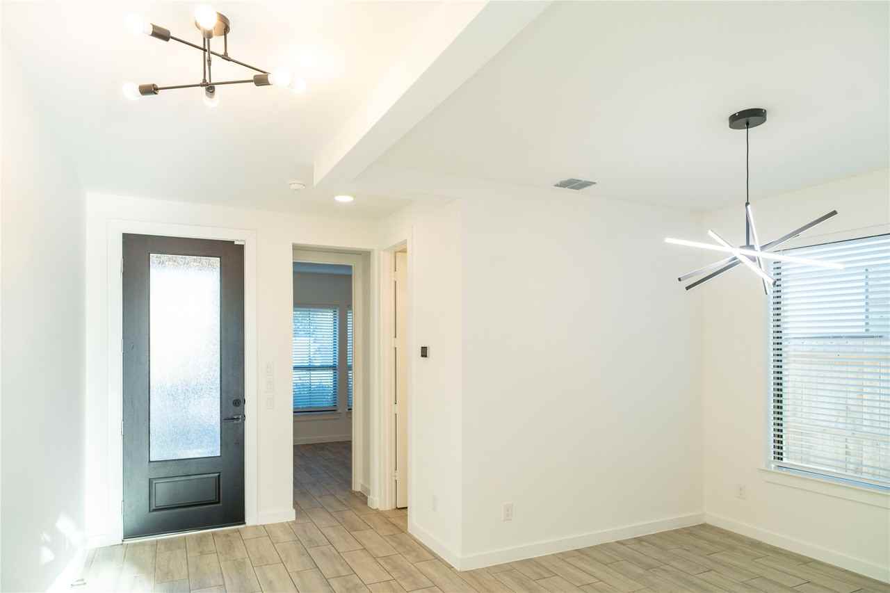 6014 Churchill Springs Ln #6014 - Photo 6 of 30