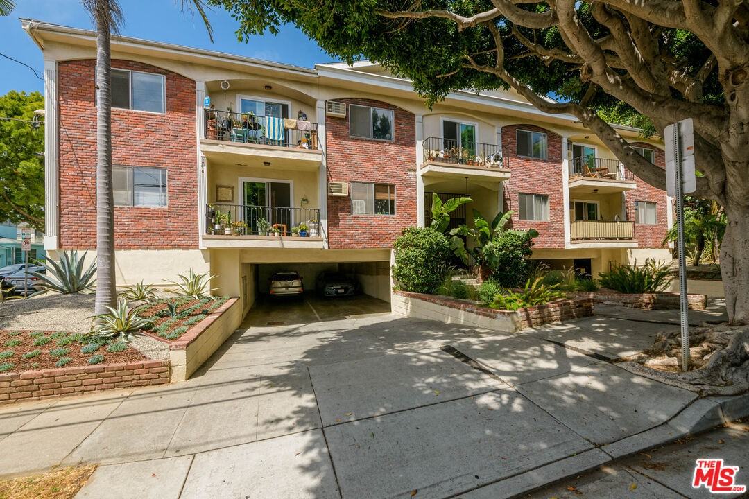 2803 Arizona Ave #2803-5 - Photo 4 of 22